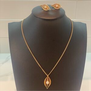 Vintage Signed Sarah Cov Filigree Leaf Necklace with Faux Center Pearl